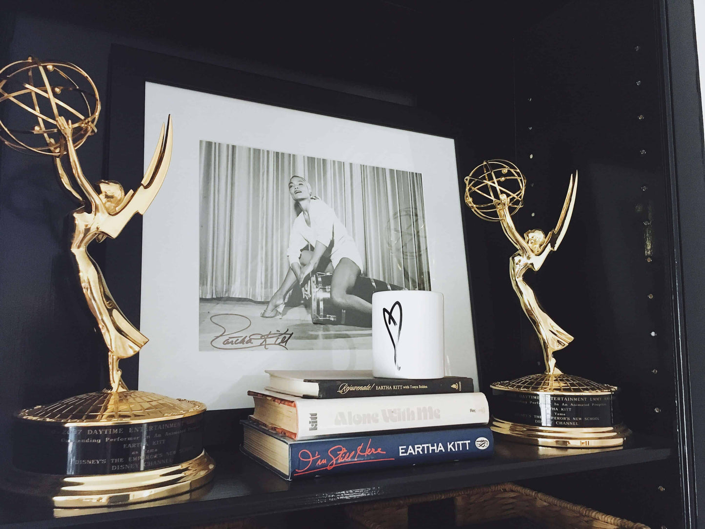 Simply Eartha Heart mug